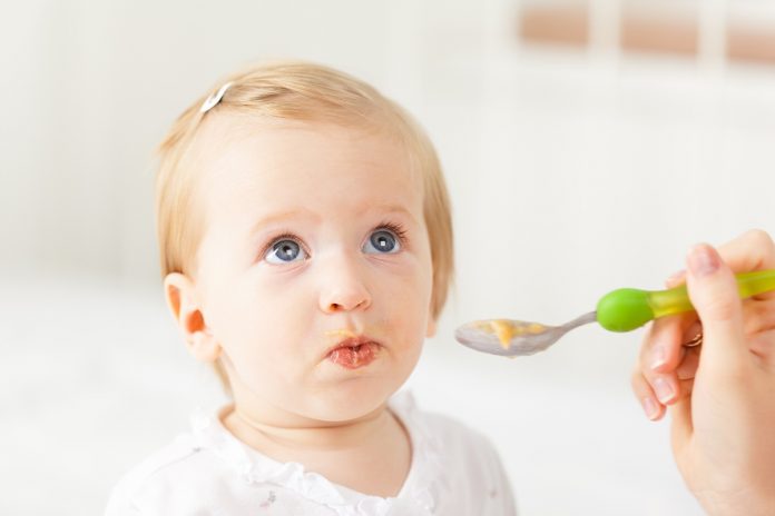 koga-shto-i-kako-da-se-vovede-cvrsta-hrana